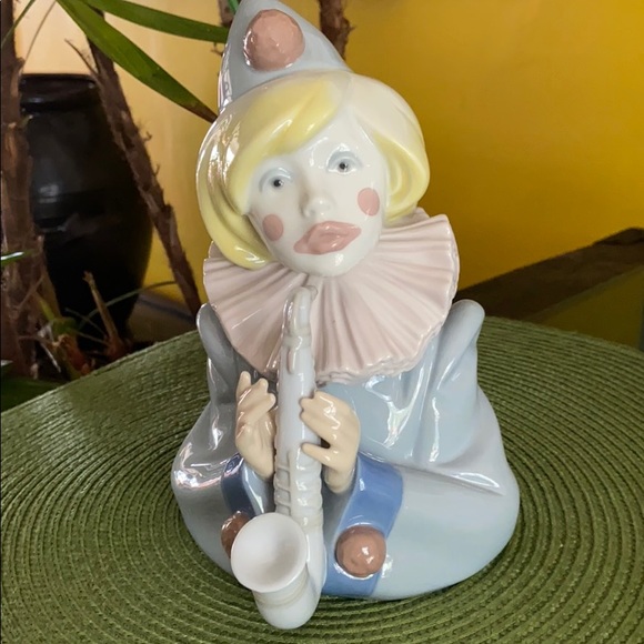 Lladro Clown Figurine with saxophone